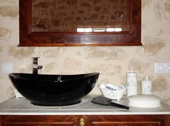 Campo Golden Heritage Off Grid Lodge