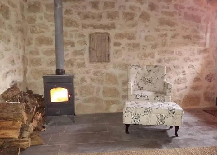 Campo Golden Heritage Off Grid Maella